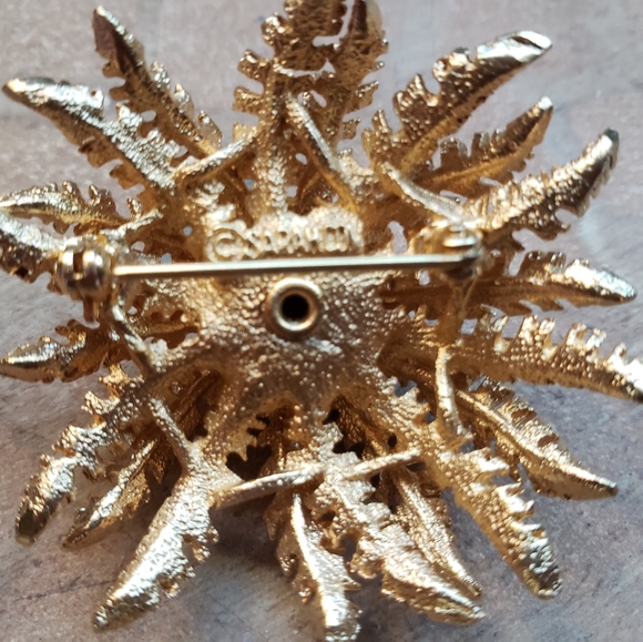 Vintage Sarah Coventry flower burst brooch. - Picture 3 of 4